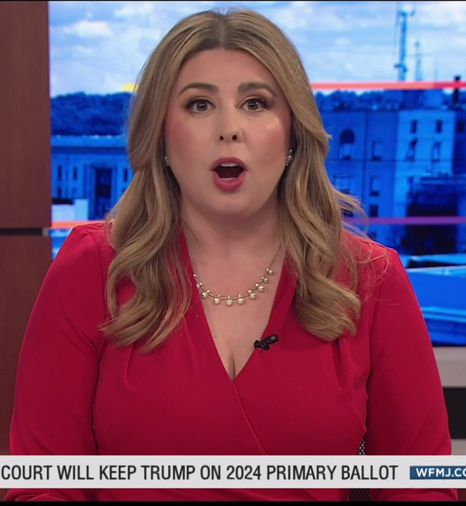 Newsbabe Lindsay McCoy curvy milf in red #kzguNL5P