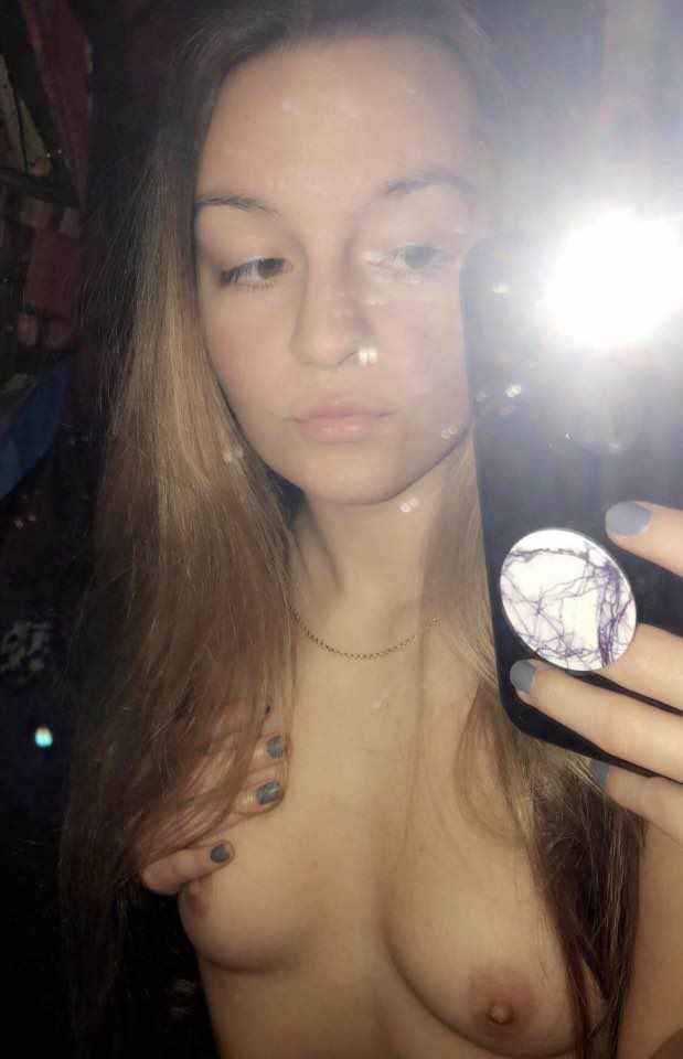 reddit - kik eternally 19yo webslut annathesub - annasubmissiveslave #rGCJWzm3