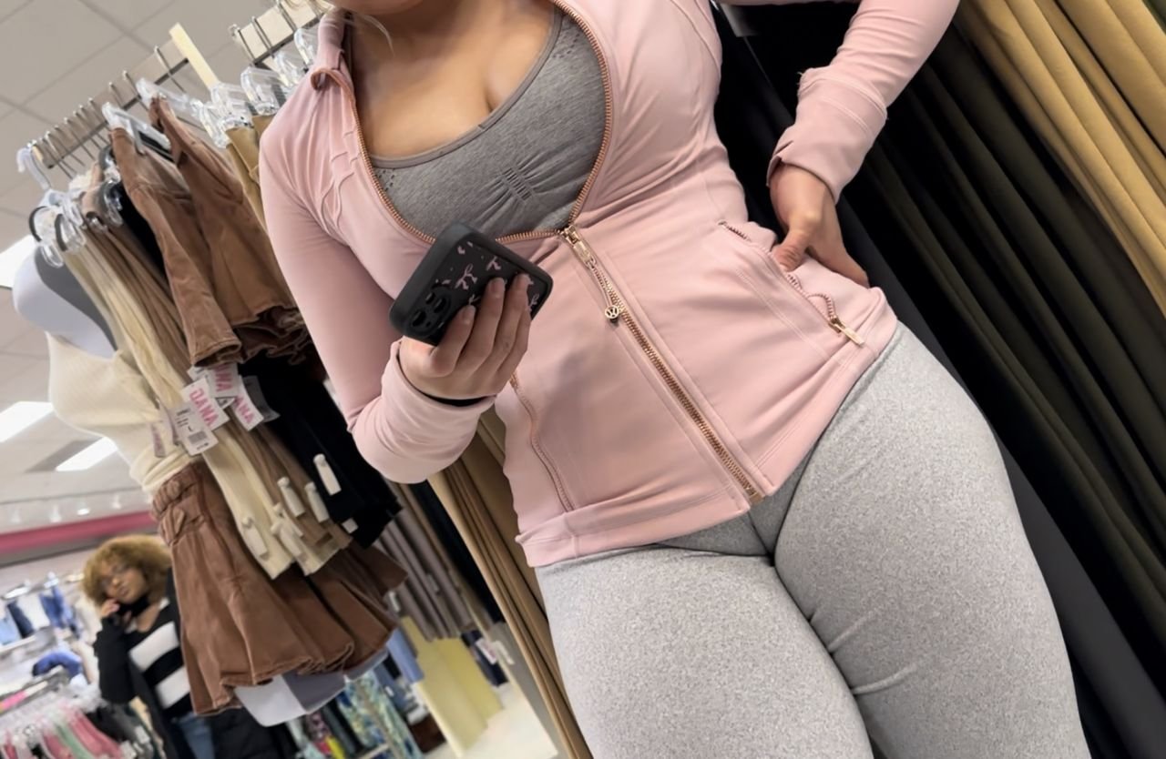 Enorme culo y tetas 🔥😻 #7P4XKyHD