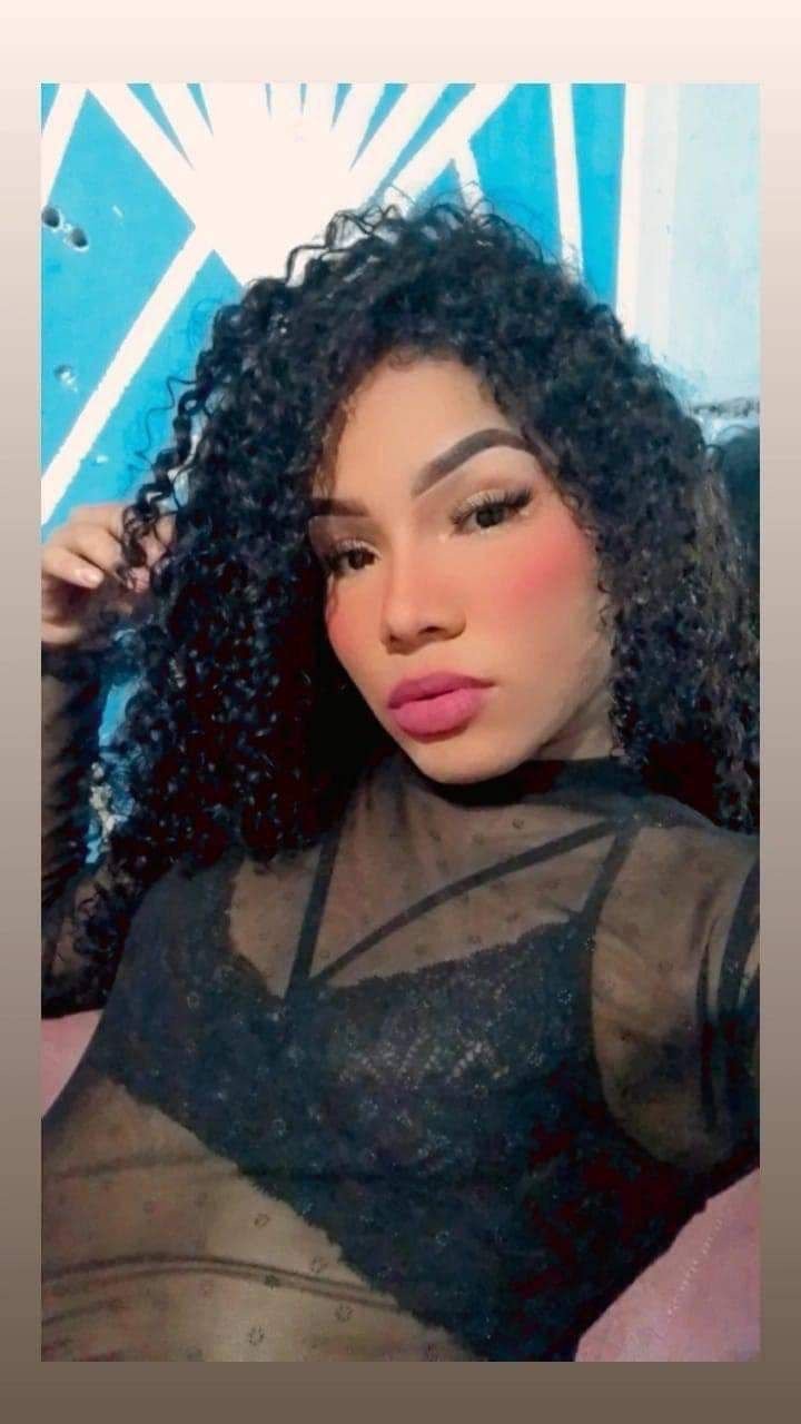 Novinha magrinha da favela mostrando a bucetinha #pVeVt8DM