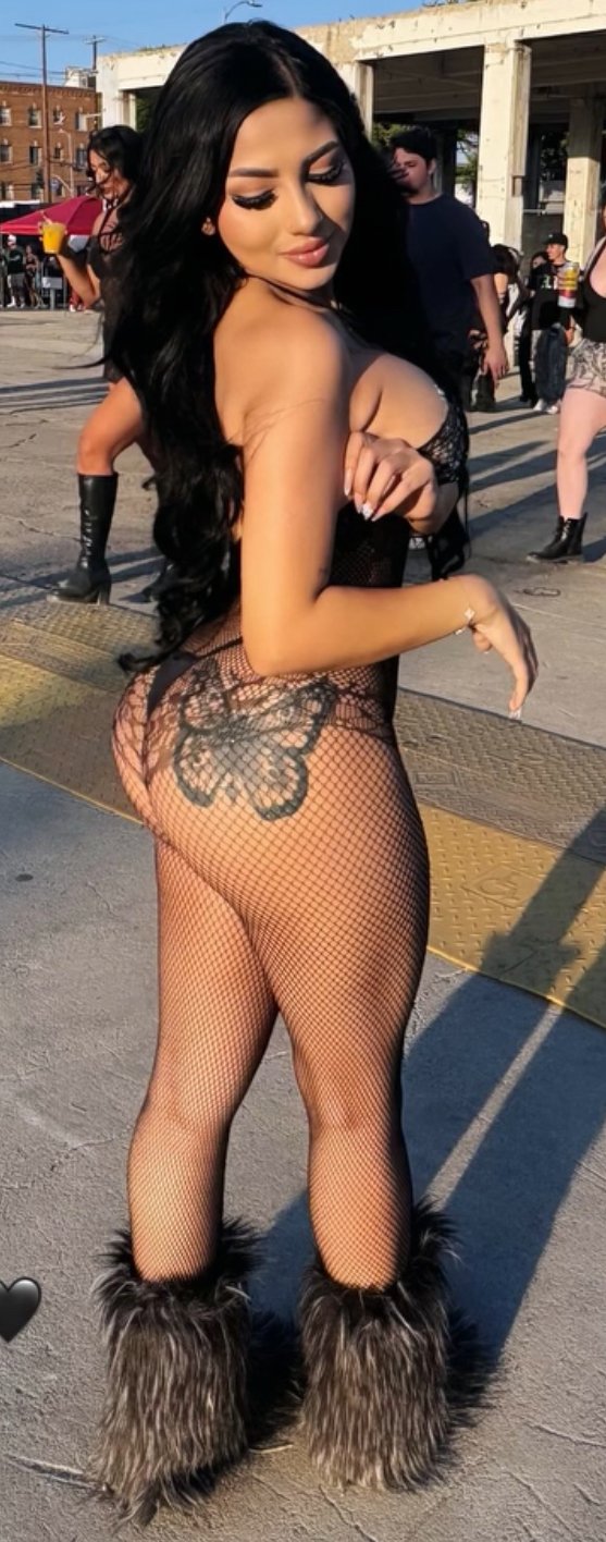 My dads gf’s daughter is a sexy lil rave slut. Tribute & drench this petite thick latina whore #iiDhB2yr