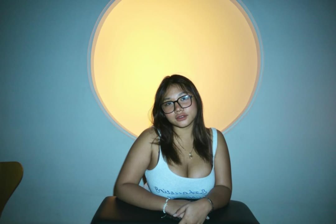 Pretty girl L3$L!e with her huge melons wants to be fvckd hard 🍒🍑💋 #14Sy0tAD