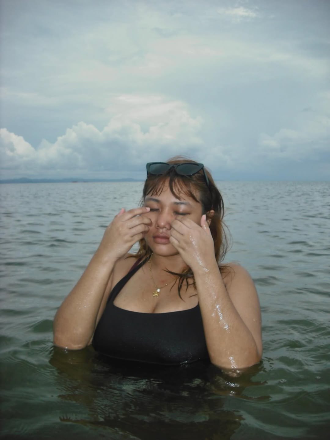 Pretty girl L3$L!e with her huge melons wants to be fvckd hard 🍒🍑💋 #RZbJuWM5