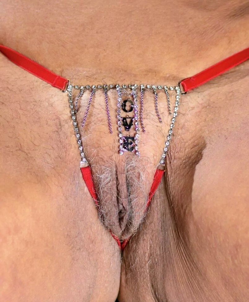 R1T4 C4D1LL4C Coroa rabuda 71 anos #DBhAwx3F